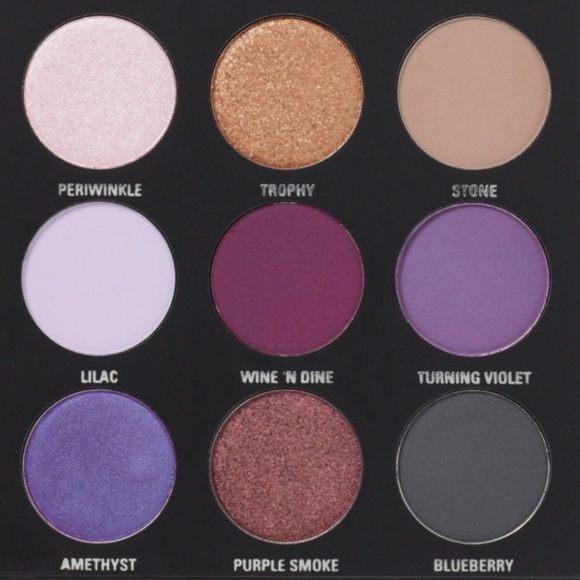 🎉2 X HP🎉 Kylie The Purple Eyeshadow Palette - Picture 3 of 16